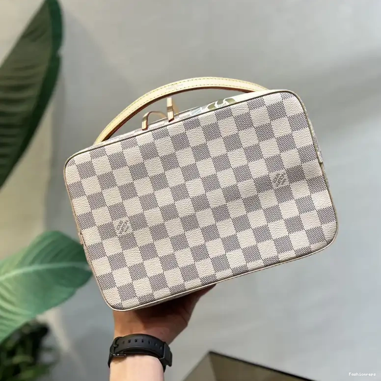 Fashionreps Bag 2304DJ0119 LV 0518